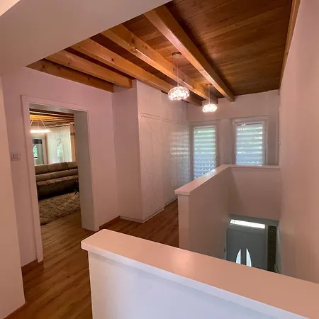 Premium 4 Szobas Erkellyel, Parkoloval شقة بيكيسكسابا